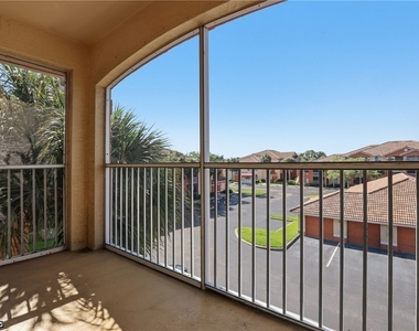 6321 Aragon Way - Photo Thumbnail 22