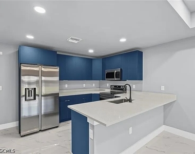 1130 Graystone Avenue - Photo Thumbnail 5