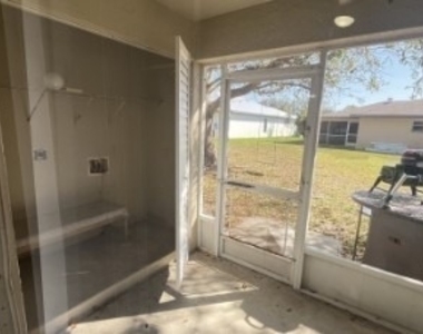 922 Se 13th Terrace - Photo Thumbnail 13