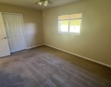 922 Se 13th Terrace - Photo Thumbnail 11