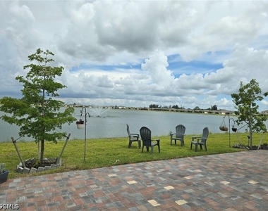 479 Spring Hill Lake Loop - Photo Thumbnail 20