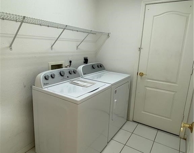 8929 Spring Mountain Way - Photo Thumbnail 16