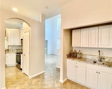 8929 Spring Mountain Way - Photo Thumbnail 4