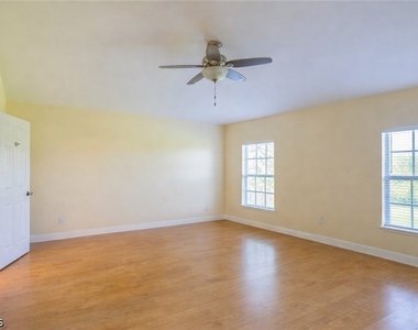 2516 13th Street Sw - Photo Thumbnail 4