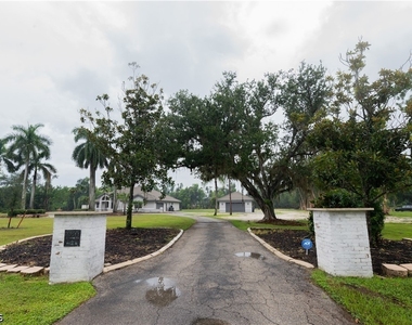 15200 Sweetwater Court - Photo Thumbnail 3