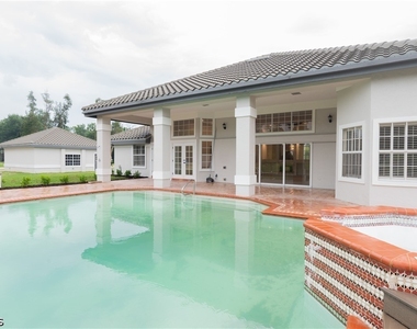 15200 Sweetwater Court - Photo Thumbnail 32
