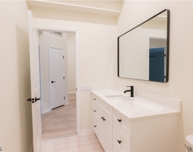 15200 Sweetwater Court - Photo Thumbnail 22