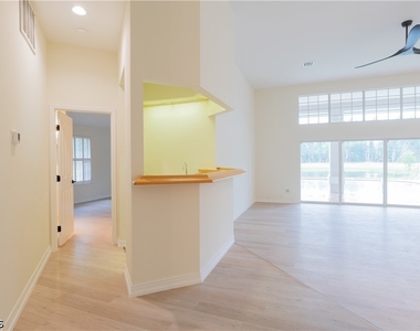15200 Sweetwater Court - Photo Thumbnail 12