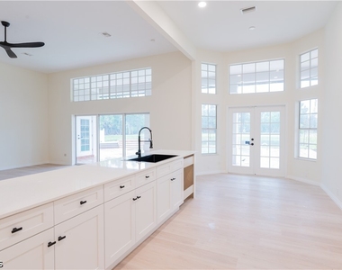 15200 Sweetwater Court - Photo Thumbnail 4
