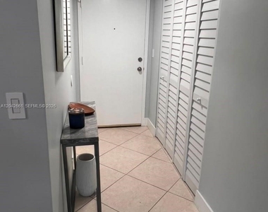 2350 Ne 135th Street - Photo Thumbnail 13