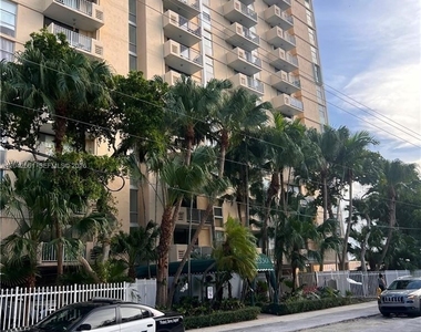 2350 Ne 135th Street - Photo Thumbnail 1