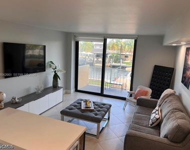 2350 Ne 135th Street - Photo Thumbnail 8