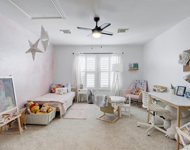 1237 W 17th Street - Photo Thumbnail 18