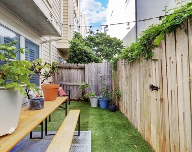 1237 W 17th Street - Photo Thumbnail 27