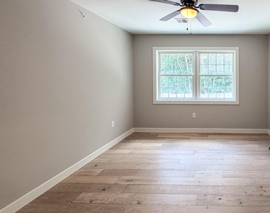 384 Main - Photo Thumbnail 19