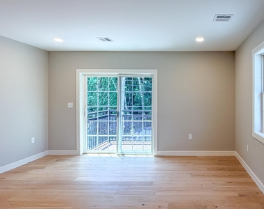 384 Main - Photo Thumbnail 11