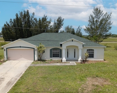 1240 Nw 22nd Place - Photo Thumbnail 3
