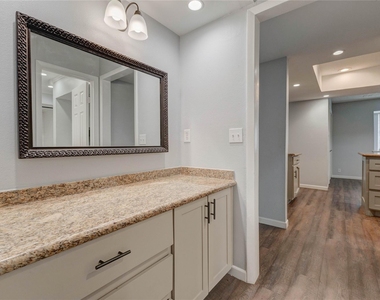 9614 Charter Ridge Drive - Photo Thumbnail 13