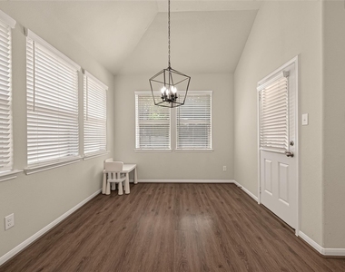 1665 Morgan Trail Drive - Photo Thumbnail 6