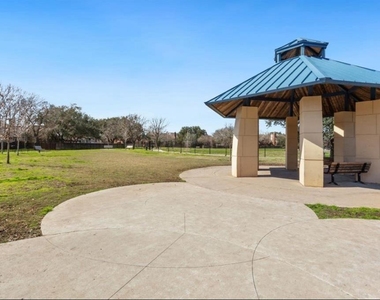 11623 Waldemar Drive - Photo Thumbnail 24