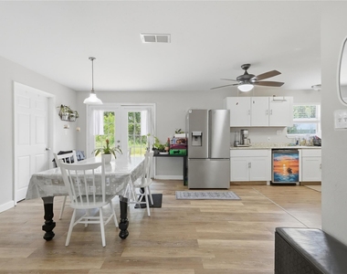 700 Butler Drive - Photo Thumbnail 8