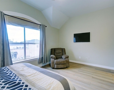1711 Huldy Street - Photo Thumbnail 30
