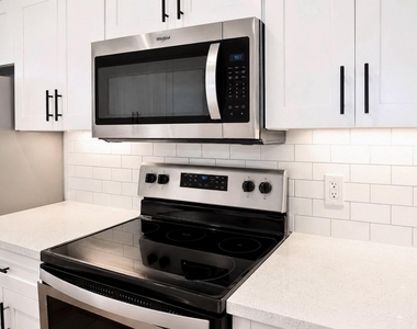 2744 Briarhurst Drive - Photo Thumbnail 15