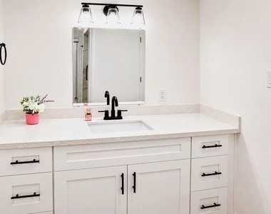 2744 Briarhurst Drive - Photo Thumbnail 16