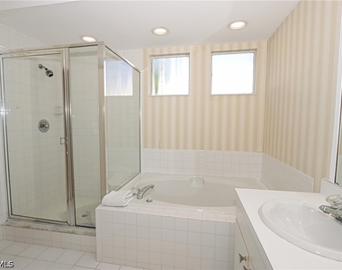 765 Willowbrook Drive - Photo Thumbnail 8