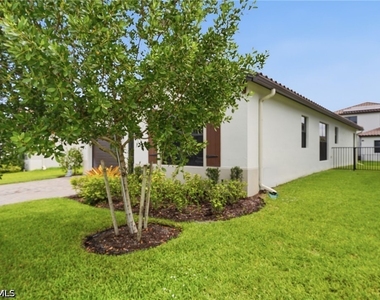 5604 Cobalto Way - Photo Thumbnail 3