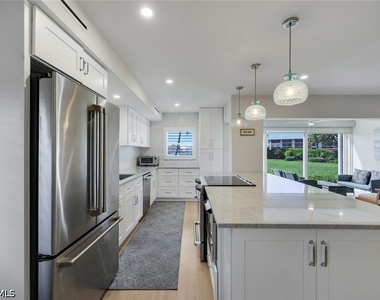 3400 Gulf Shore Boulevard N - Photo Thumbnail 2