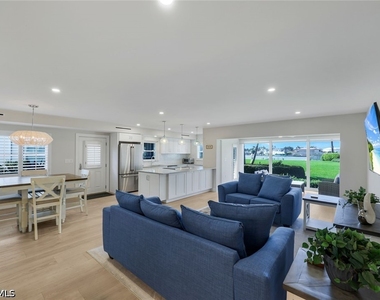 3400 Gulf Shore Boulevard N - Photo Thumbnail 4