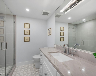 3400 Gulf Shore Boulevard N - Photo Thumbnail 15
