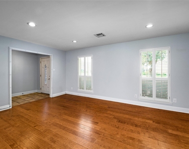 3415 Freshmeadows Drive - Photo Thumbnail 4