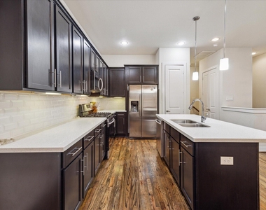3902 Tulane Oak Drive - Photo Thumbnail 9