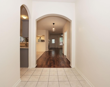 7 N Regan Mead Circle - Photo Thumbnail 32