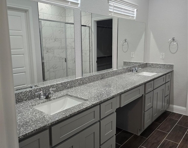 213 Adoue Avenue - Photo Thumbnail 13