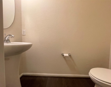 3010 Overbrook Meadow Lane - Photo Thumbnail 13