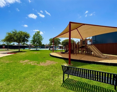 3010 Overbrook Meadow Lane - Photo Thumbnail 30
