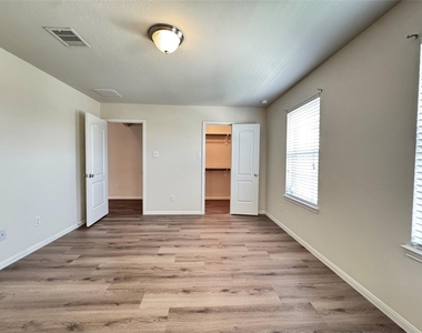3010 Overbrook Meadow Lane - Photo Thumbnail 20