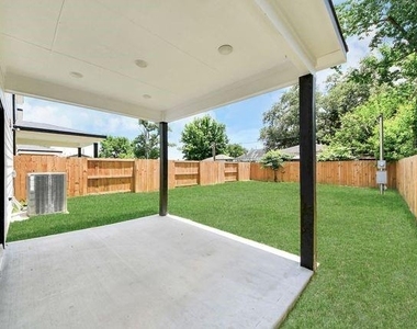769 Marjorie Street - Photo Thumbnail 13