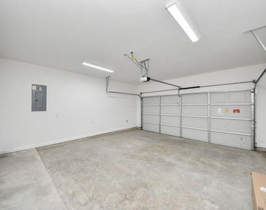 769 Marjorie Street - Photo Thumbnail 11