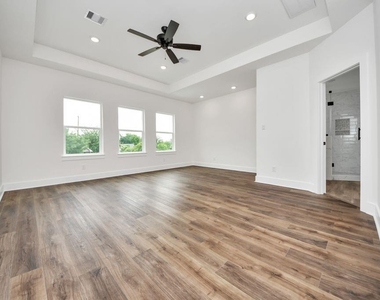 769 Marjorie Street - Photo Thumbnail 6