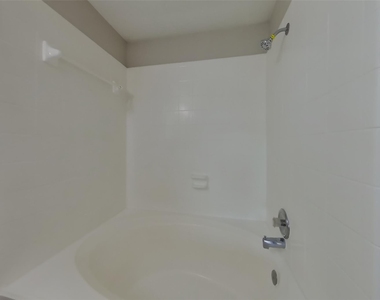 16507 Lazy Ridge Road - Photo Thumbnail 8