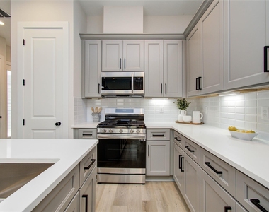 2626 W Tidwell Road - Photo Thumbnail 6
