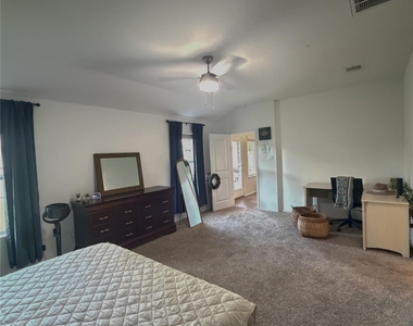 1008 Llano Trail - Photo Thumbnail 7