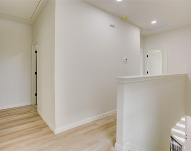 8314 Williamsdell Street - Photo Thumbnail 9