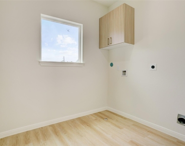 8314 Williamsdell Street - Photo Thumbnail 17
