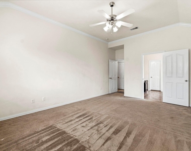 8203 Loetsch Ridge Way - Photo Thumbnail 14