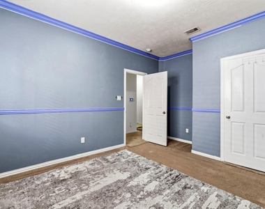 8203 Loetsch Ridge Way - Photo Thumbnail 20